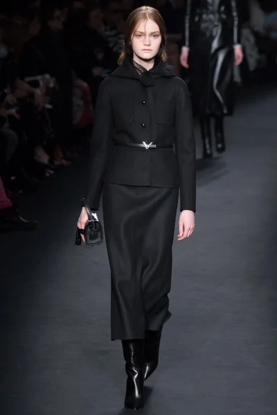 Look 33